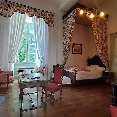 Chateau De Ternay Bed & Breakfast 3*