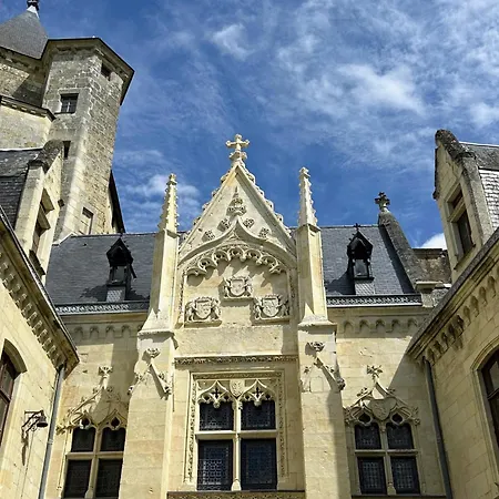 Demeure Chateau De Bed & Breakfast 4*