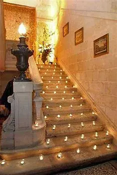 Demeure Chateau De Bed & Breakfast